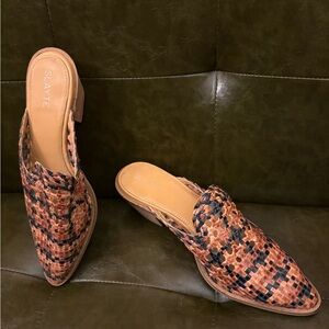 Women's Woven Tan and Black Mules